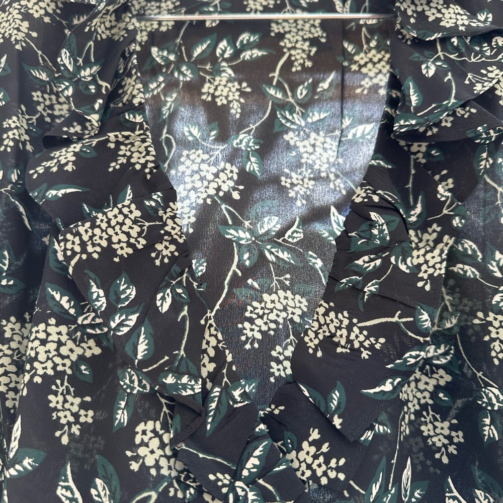 Madewell 100% Silk NWOT Ruffle-Hem Wrap Top in Antique Floral Large - Picture 13 of 16